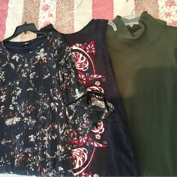 CLOSET CLOSING BUNDLE‼️ 3 MIDI Dresses - Picture 2 of 7